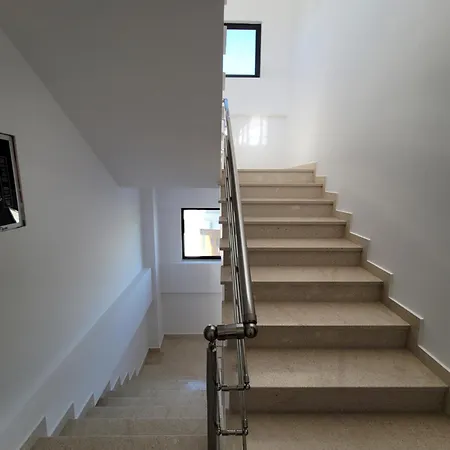 Prestige 卡萨米尔