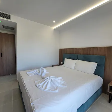 Prestige Hotel 3*