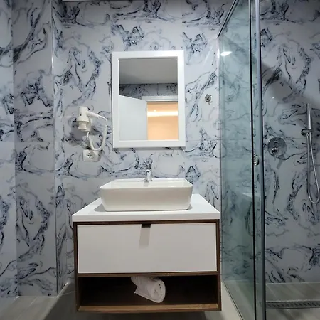 Prestige Отель 3*